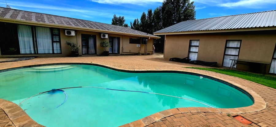 Commercial Property for Sale in Universitas Free State